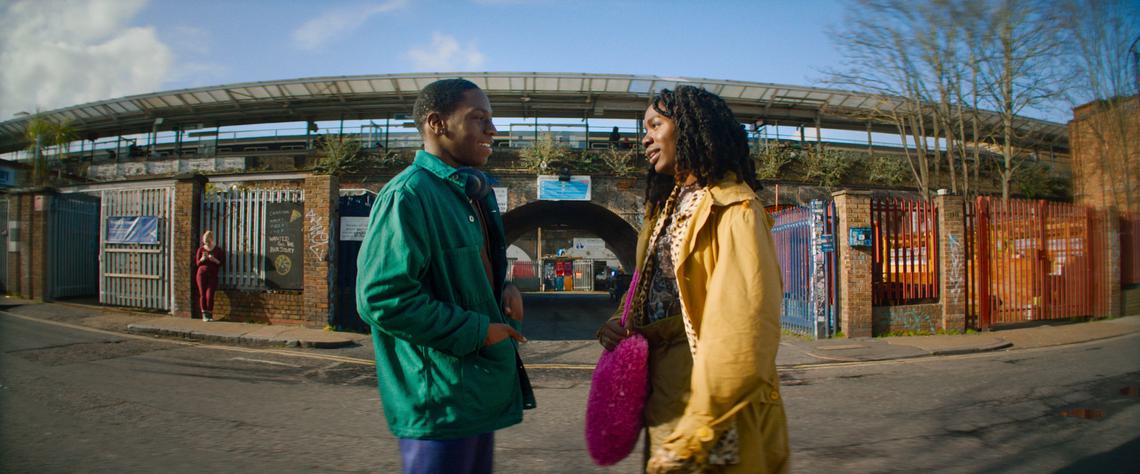 David Jonsson and Vivian Oparah in RYE LANE. Courtesy of Searchlight Pictures. © 2022 20th Century Studios All Rights Reserved.